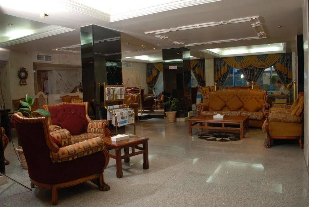 Hotel Al Bustan Flats Schardscha Exterior foto